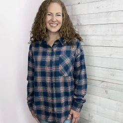 Staccato "Unwind And Relax" Mauve/Navy Flannel Top