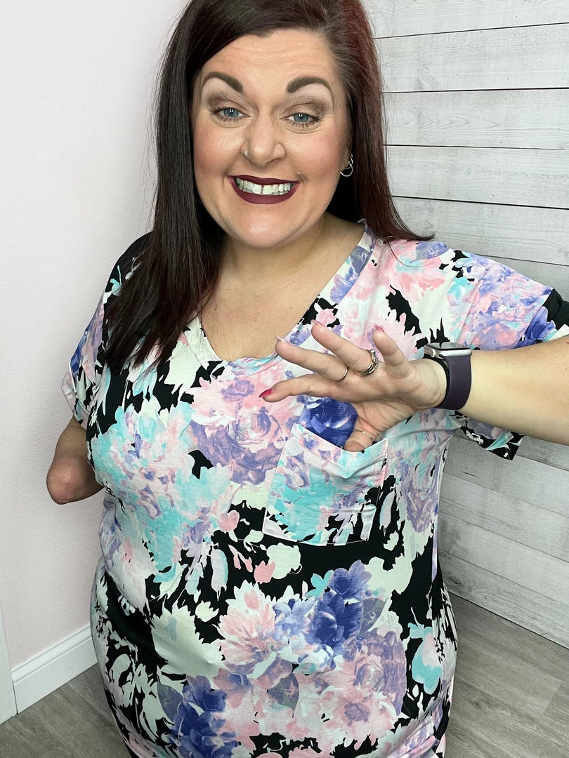 Sew In Love Clothing "Never Miss Out" V Neck Top- Floral Print *FINAL SALE* 6 Sew In Love Clothing "Never Miss Out" V Neck Top- Floral Print *FINAL SALE*