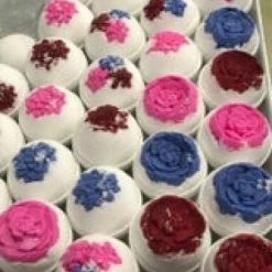Swanky Sweet Pea Flower Empowered Bath Bomb
