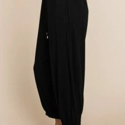 Emerald "Center Stage" Relaxed Fit Jogger Black