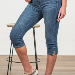 Judy Blue Mid-Rise Capri- 82274 Clothing